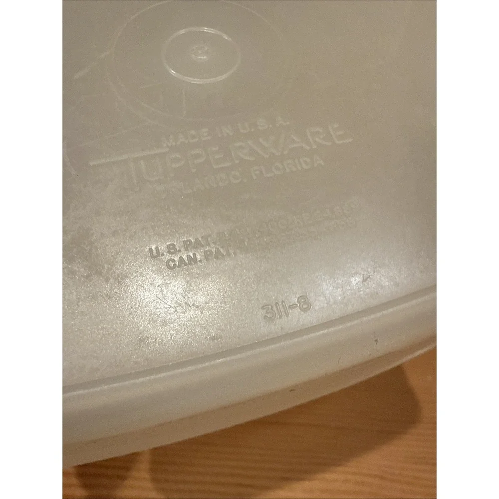 Vintage Tupperware #311-8 Clear Base & Clear Lid Storage‎ Container